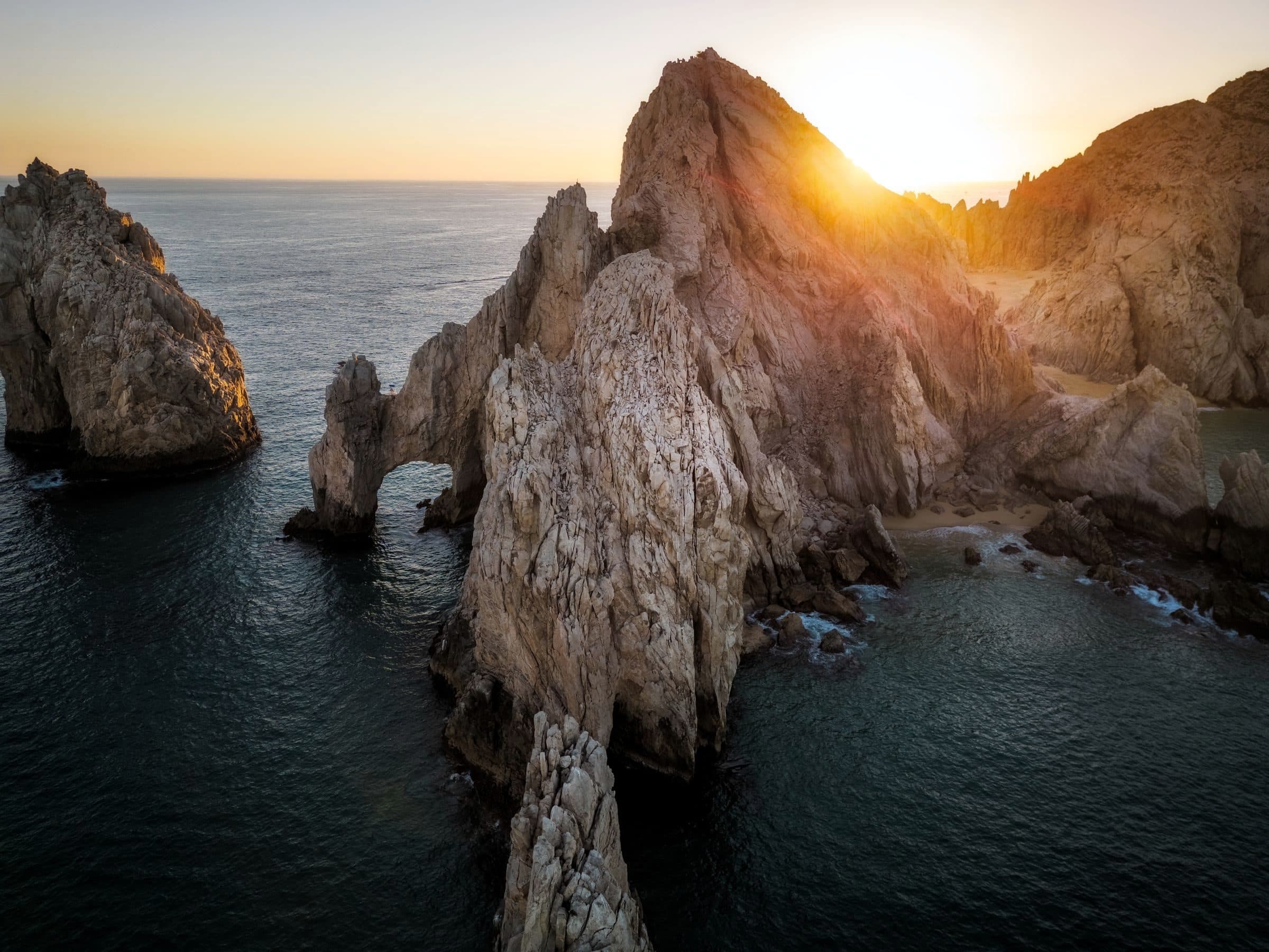 The arch at Cabo San Lucas at golden hour